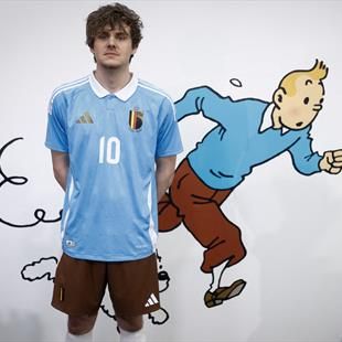Euro 2024 La Belgique revele un maillot en hommage a Tintin Eurosport