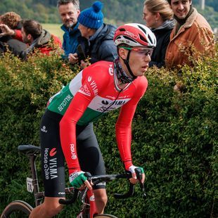 Giro d'Italia | Valter kan niet lachen om grap De Gendt na val in vijfde etappe