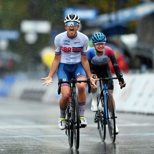 WK Wielrennen | Cat Ferguson sprint naar prachtige dubbel in Zürich - IJzersterke Megan Arens wordt 