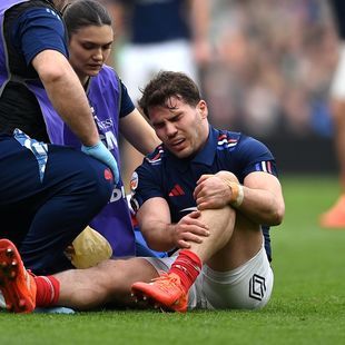 Antoine Dupont, victime d'une rupture des ligaments croisés : gros coup dur  pour le XV de France et le Stade Toulousain - Eurosport