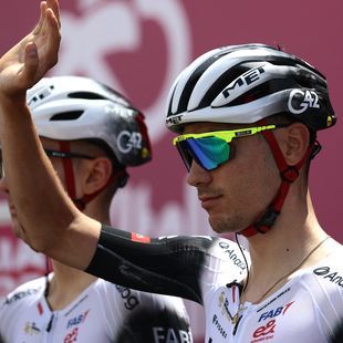 Ayuso confident despite being behind: | 