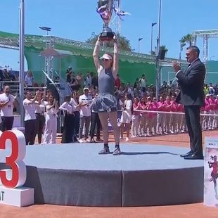 Maya Joint gewinnt in Rabat - 19-jährige Australierin feiert nach Sieg ...