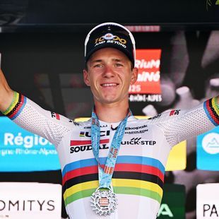 Demonstration of power: Evenepoel dupes Pogacar and Vingegaard