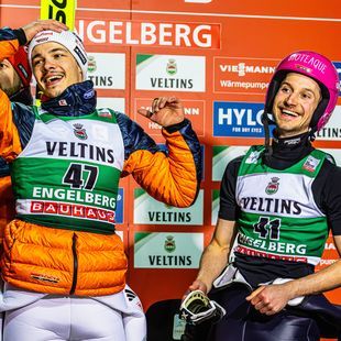 Four Hills Tournament in Oberstdorf: German duo Philipp Raimund and Felix ...