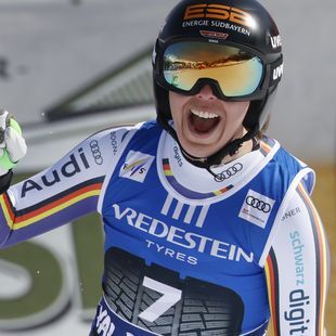 Kira Weidle-Winkelmann starts her first World Cup giant slalom – | Rule ...