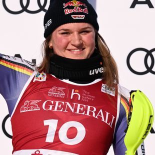 Ski World Cup Finals: How Emma Aicher wins the overall World Cup title - | ...