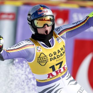 Will Emma Aicher be unbeatable in the overall World Cup in the future? ...