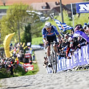 Pogacar domine le Tour des Flandres et marque l’histoire