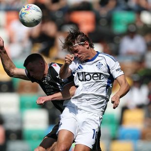 Contrasto di gioco Udinese-Como