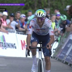 Jegat keert op best denkbare manier terug van knieblessure met zege Classic Grand Besançon Doubs