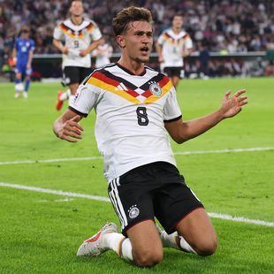 Tom Bischof shines in his starting eleven debut for the German national ...