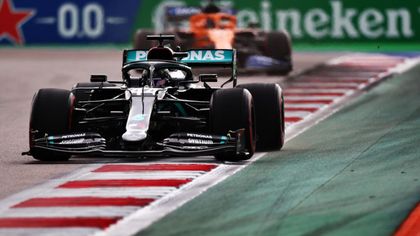 Gran Premio de Rusia: Bottas gana y Sainz se queda fuera en la primera curva