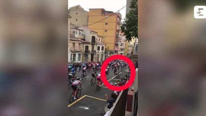 Videos show crash which ended Geraint Thomas's Giro dream
