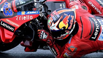 Miller logra la 'pole' en una clasificación dominada por Ducati