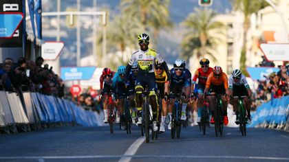 Ronde van Valencia | Biniam Girmay verslaat Olav Kooij en is de eerste leider
