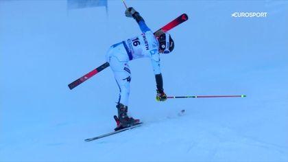 WK skiën | Paula Moltzan beleeft met gebroken hand een 360 tijdens de reuzenslalom