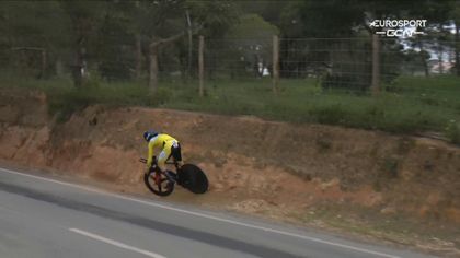 ‘That was mint!’ – Pidcock goes off-road, hops onto rocks BUT keeps time trial bike up