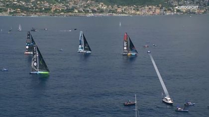 Start wyścigu portowego klasy IMOCA The Ocean Race w Genui