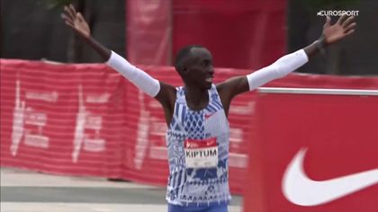 Kelvin Kiptum pobił rekord świata w maratonie w Chicago