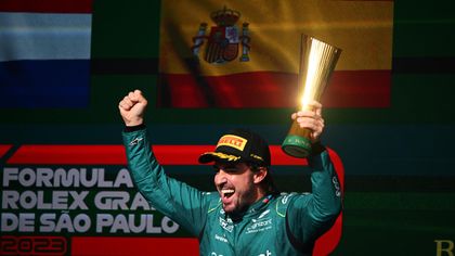 Resumen GP de Brasil: Un mágico Alonso vuelve al podio en la 17ª victoria del año para Verstappen