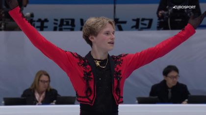 Występ Ilii Malinina w programie krótkim w finale Grand Prix w Pekinie