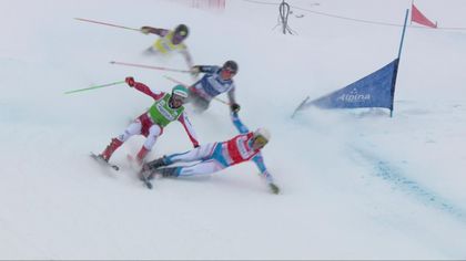 Im Finale abgebräumt: Strittige Szene im Finale der Skiscrosser