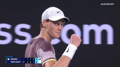 Sinner przełamał Miedwiediewa i wygrał 4. seta w finale Australian Open 2024