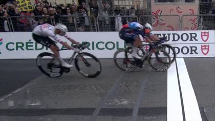 Foto-Finish! Philipsen sprintet zum Sieg bei Mailand-Sanremo