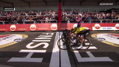 Amstel Gold Race | Bekijk samenvatting van atypische editie - Vos profiteert van blunder Wiebes