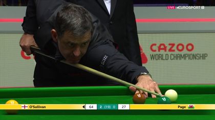 WK snooker | Foul and a miss! - Ronnie O’Sullivan eventjes klem gespeeld door Jackson Page