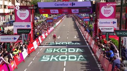 Vuelta Femenina | Faulkner wint waaieretappe - Vos nieuwe klassementsleider