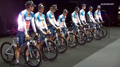Prezentacja zespołu Team dsm–firmenich PostNL przed Giro d'Italia 2024