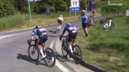 Stłuczka Sancheza z Alaphilippe na 11 km przed metą 6. etapu Giro d'Italia
