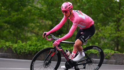 'It's not a real risk' - Breakaway crew discuss whether Pogacar can give away pink jersey 