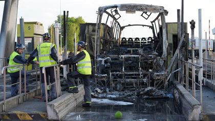 Un car calciné et une trentaine de blessés dans une rixe avant Lyon-PSG