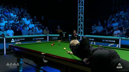 Robertson completes classy 138 total clearance to take 7-1 lead over Wu in English Open final