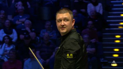 ‘Barry’s not amused’ – Crowd see funny side as Wilson sticks Hawkins in outrageous snooker