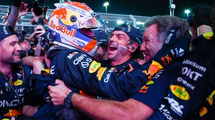 Resumen del GP Qatar: Verstappen celebra el tricampeonato con su 14º triunfo y Alonso es sexto