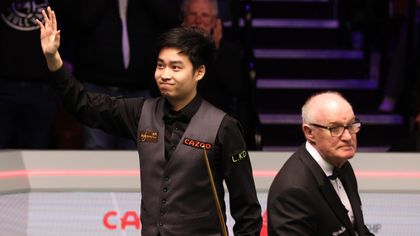 Si Jiahui beats Williams in final-frame decider to reach second round