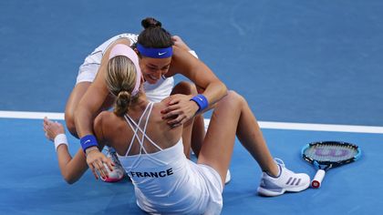 France top Australia to claim first Fed Cup win since 2003