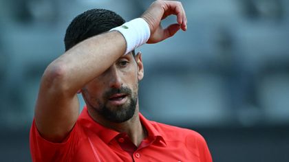 Djokovic sonné après avoir reçu une gourde au visage : "Son état n'est pas préoccupant"