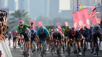 Tim Merlier vinder for tredje gang ved UAE Tour – se den vilde afslutning her