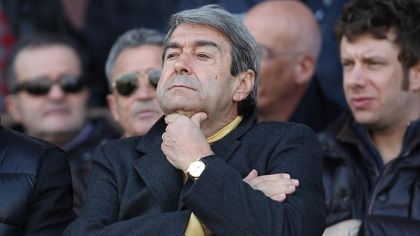 Caos Livorno, Spinelli furioso fa pesare i giocatori in spogliatoio e caccia Mazzoni e Vantaggiato