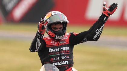 ‘Splendid performance’ - Montella doubles up with victory in Race 2 at Phillip Island