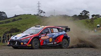 Solberg klatrer to plasser på dag to av Rally New Zealand