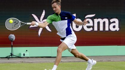Medvedev és Auger-Aliassime is negyeddöntős a jó nevű holland város tornáján