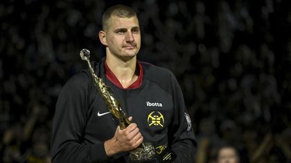 "Ő a legjobb játékos az NBA-ben" – Jokić megkapta az újabb MVP-trófeát
