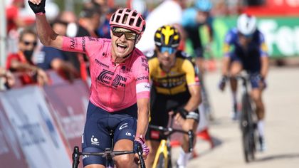 La Vuelta | Samenvatting van rit 6 waarin Cort Nielsen nipt Roglic voorblijft