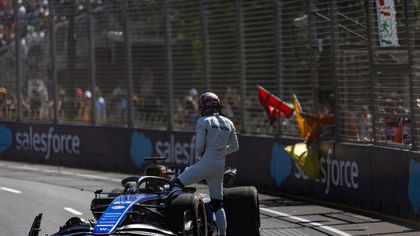 F1 | Dure crash Albon in Melbourne - geen reservechassis, Sargeant moet zijn Williams afstaan