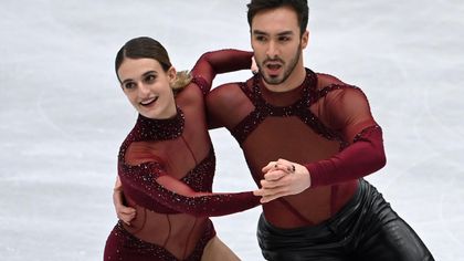 Papadakis and Cizeron set new world record at ISU World Figure Skating Championships